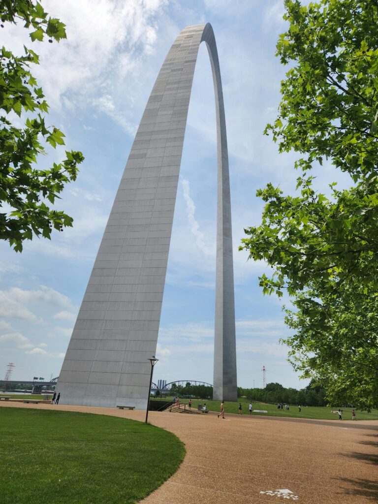 St. louis arch sideways for insurance