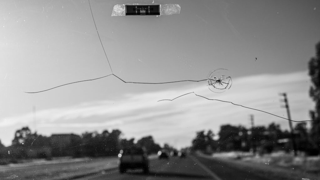windshield crack